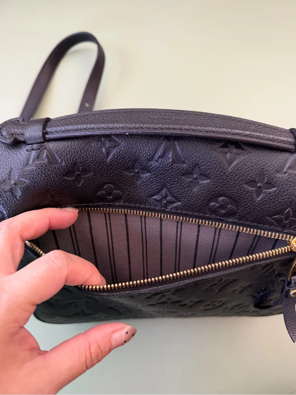 Louis Vuitton Noir Pochette Metis Monogram Empreinte Crossbody Gold Hardware